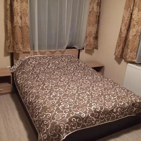 Къща за гости адвел Маджаре