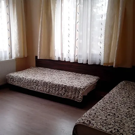 Къща за гости адвел 2*